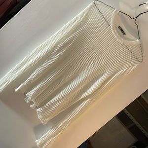 Zara XL but I’m size xs/s wore it big in the summer